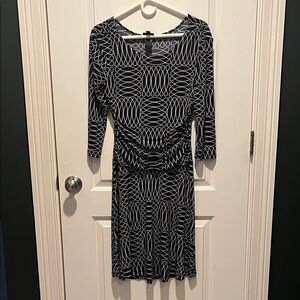 Enfocus Studio Black and White Geometric Long Sleeve Dress